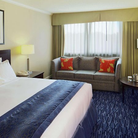 Doubletree By Hilton Norwalk Hotel Phòng bức ảnh