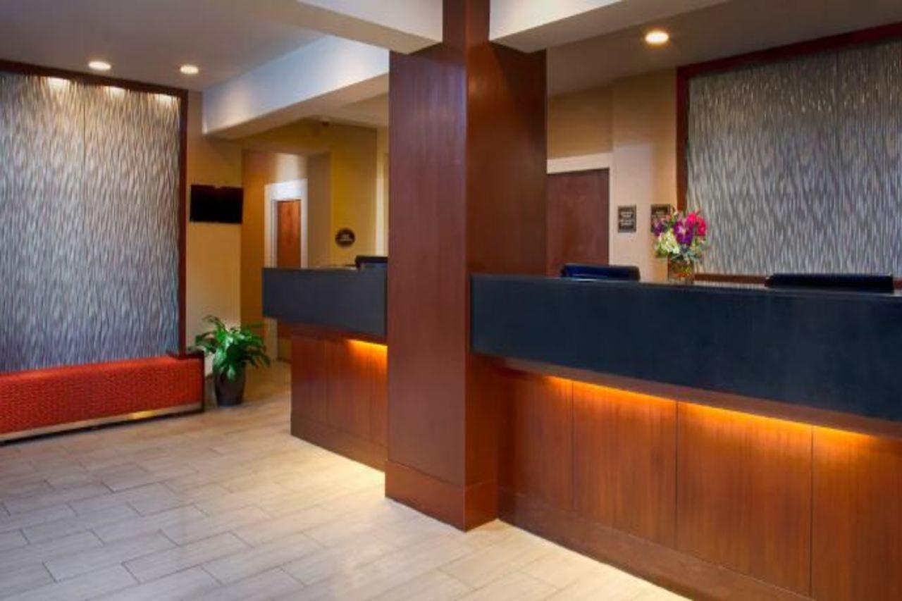 Doubletree By Hilton Norwalk Hotel Ngoại thất bức ảnh