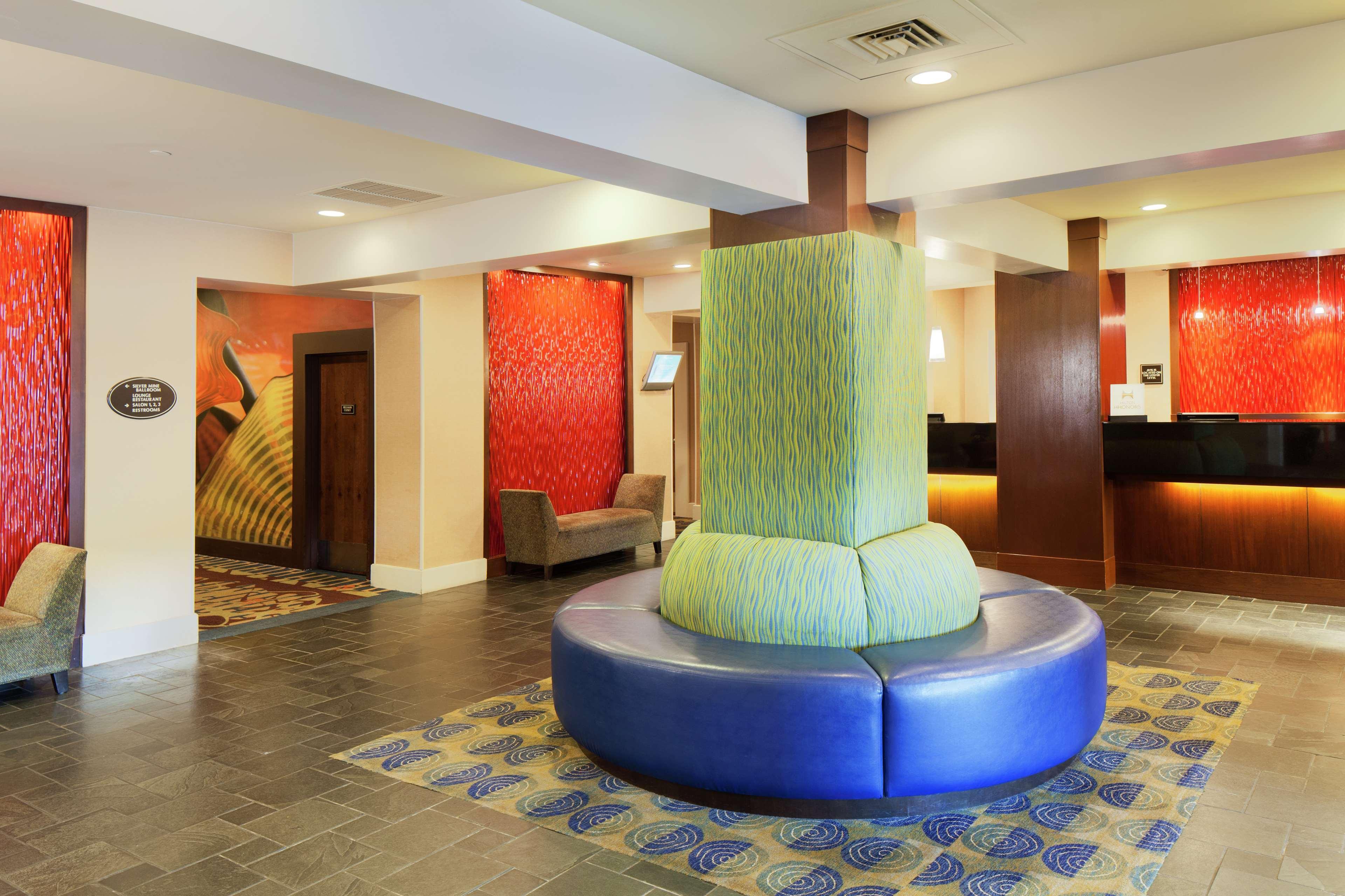 Doubletree By Hilton Norwalk Hotel Nội địa bức ảnh